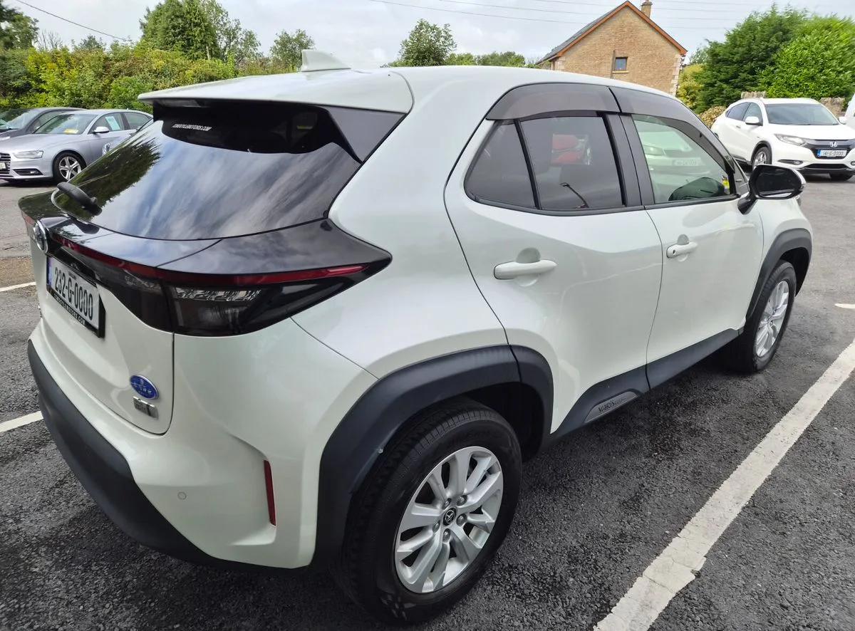 2023 Toyota Yaris Cross – photo 3