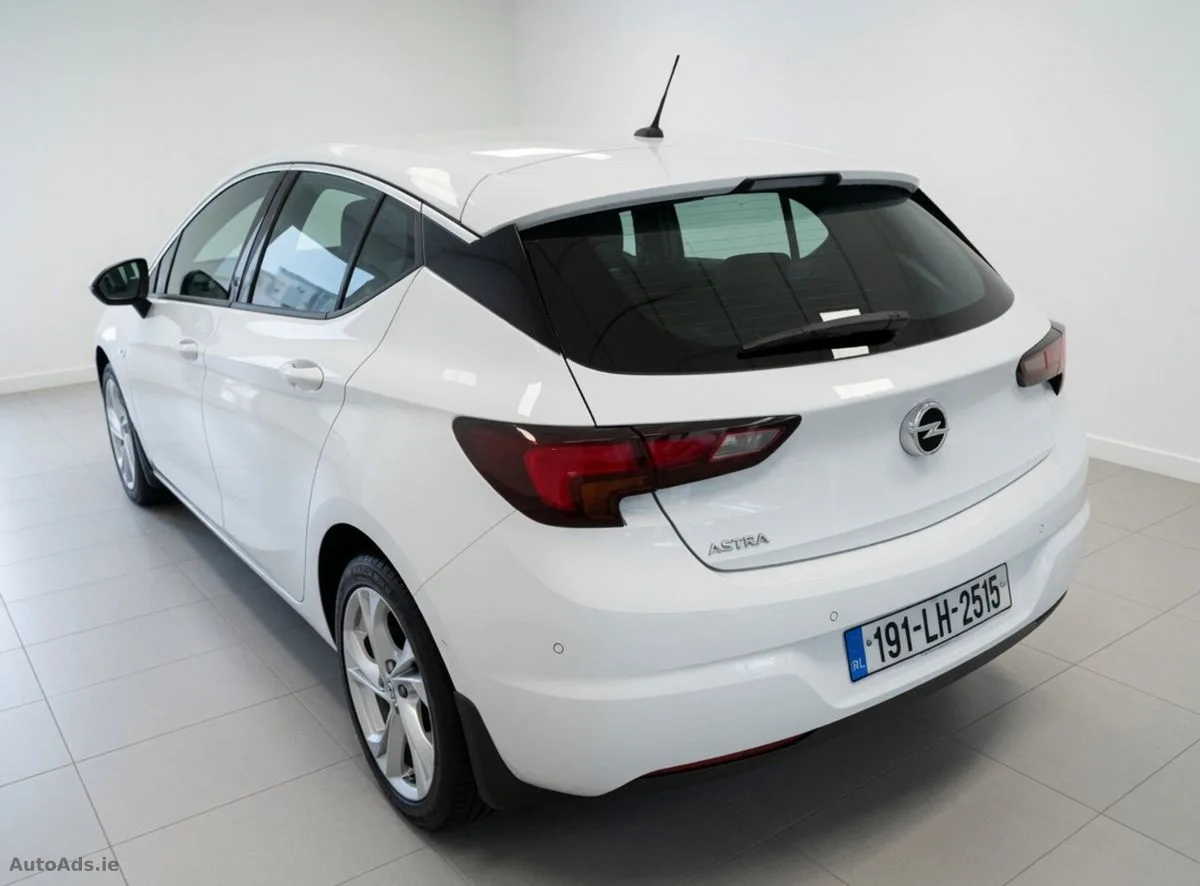 2019 Vauxhall Astra – photo 2