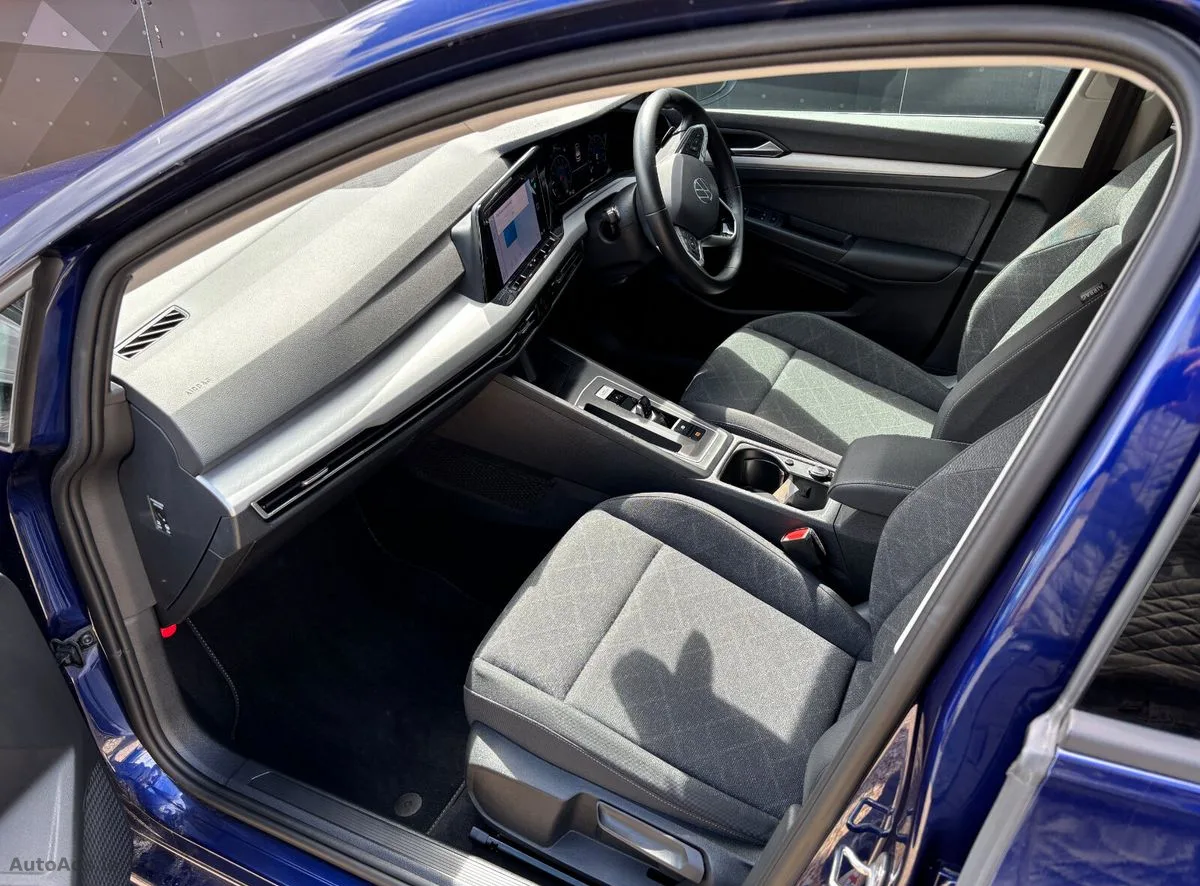 2024 Volkswagen Golf – photo 7