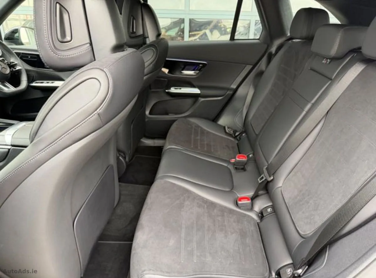 2026 Mercedes-Benz GLC – photo 13