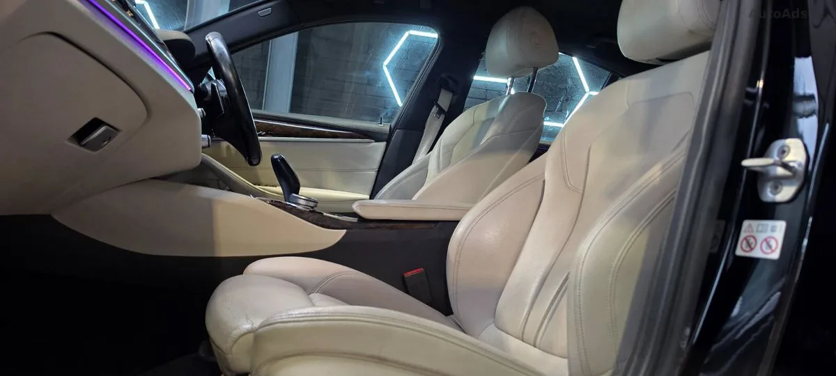 2017 BMW 5-Series – photo 16