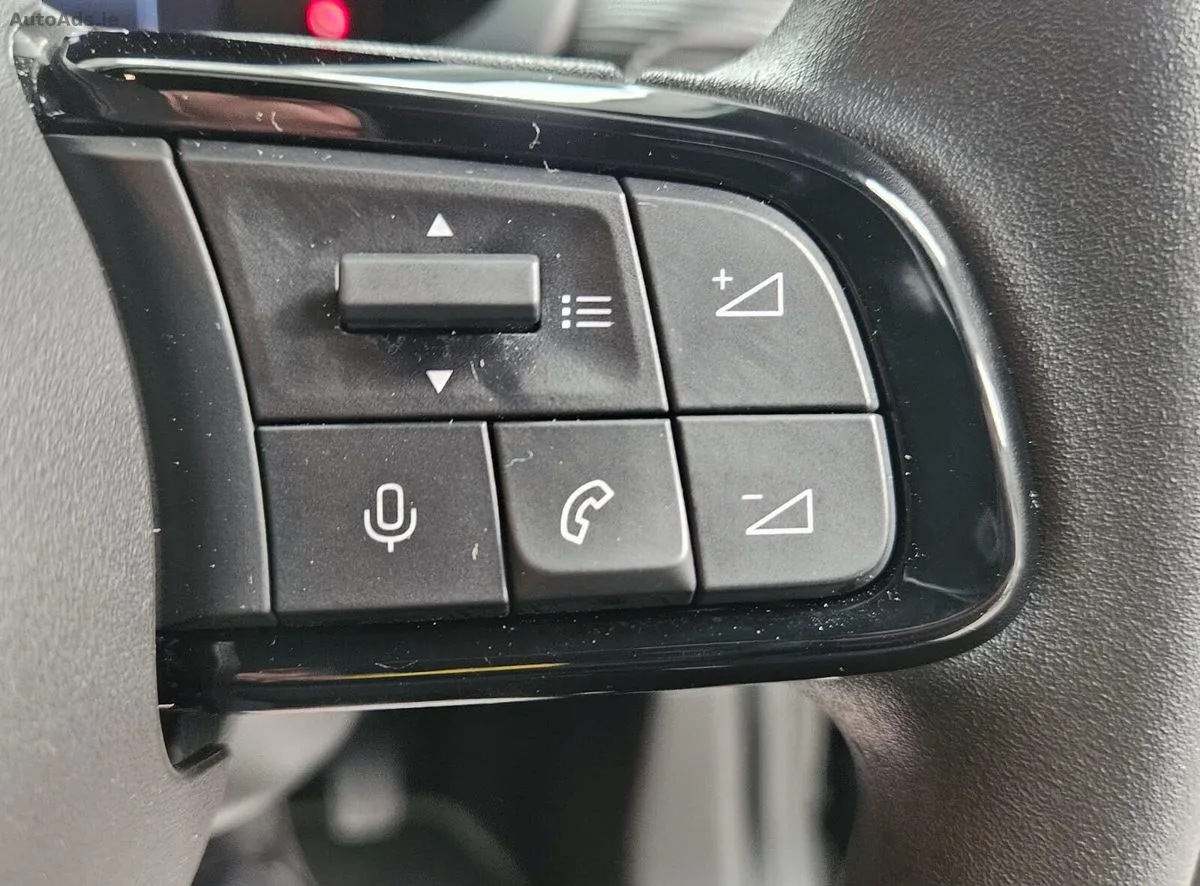 2026 Jeep Avenger – photo 10