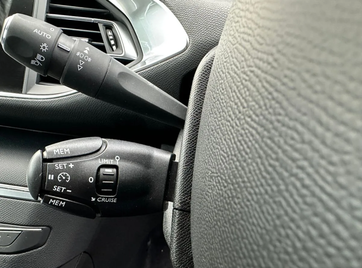 2016 Peugeot 308 – photo 18