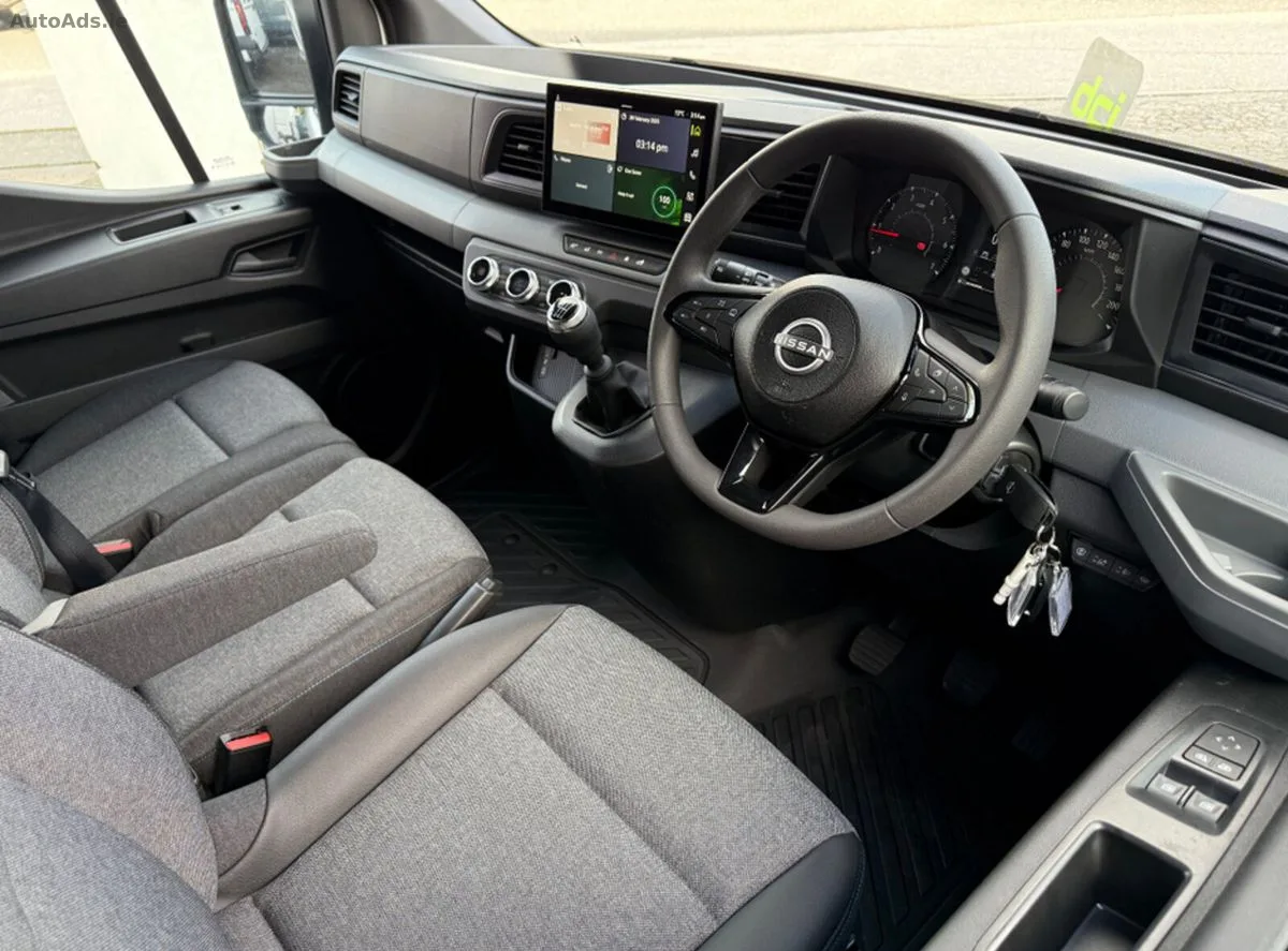 2026 Nissan Interstar – photo 2