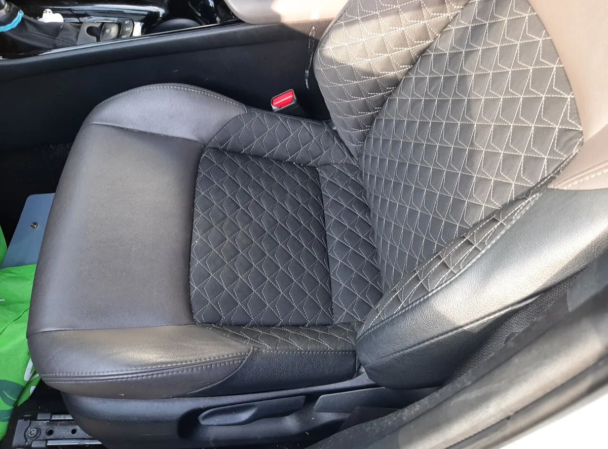 TOYOTA CH -R HYBRID AUTOMATIC 2022 – photo 2