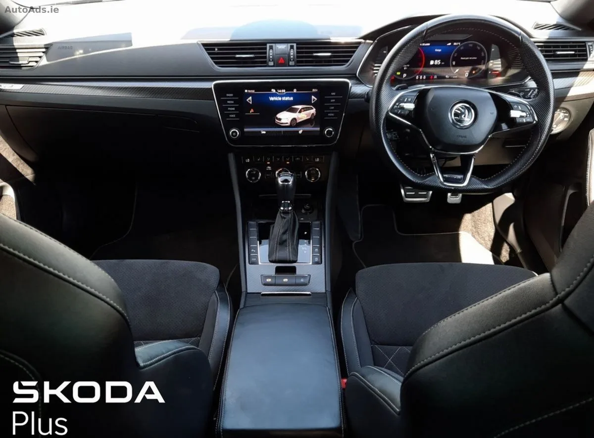 2023 Skoda Superb – photo 2