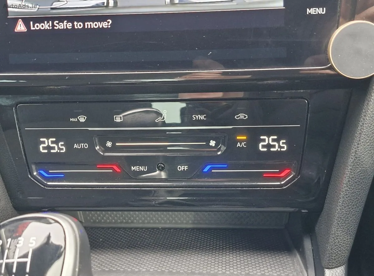 2022 Volkswagen Passat – photo 20