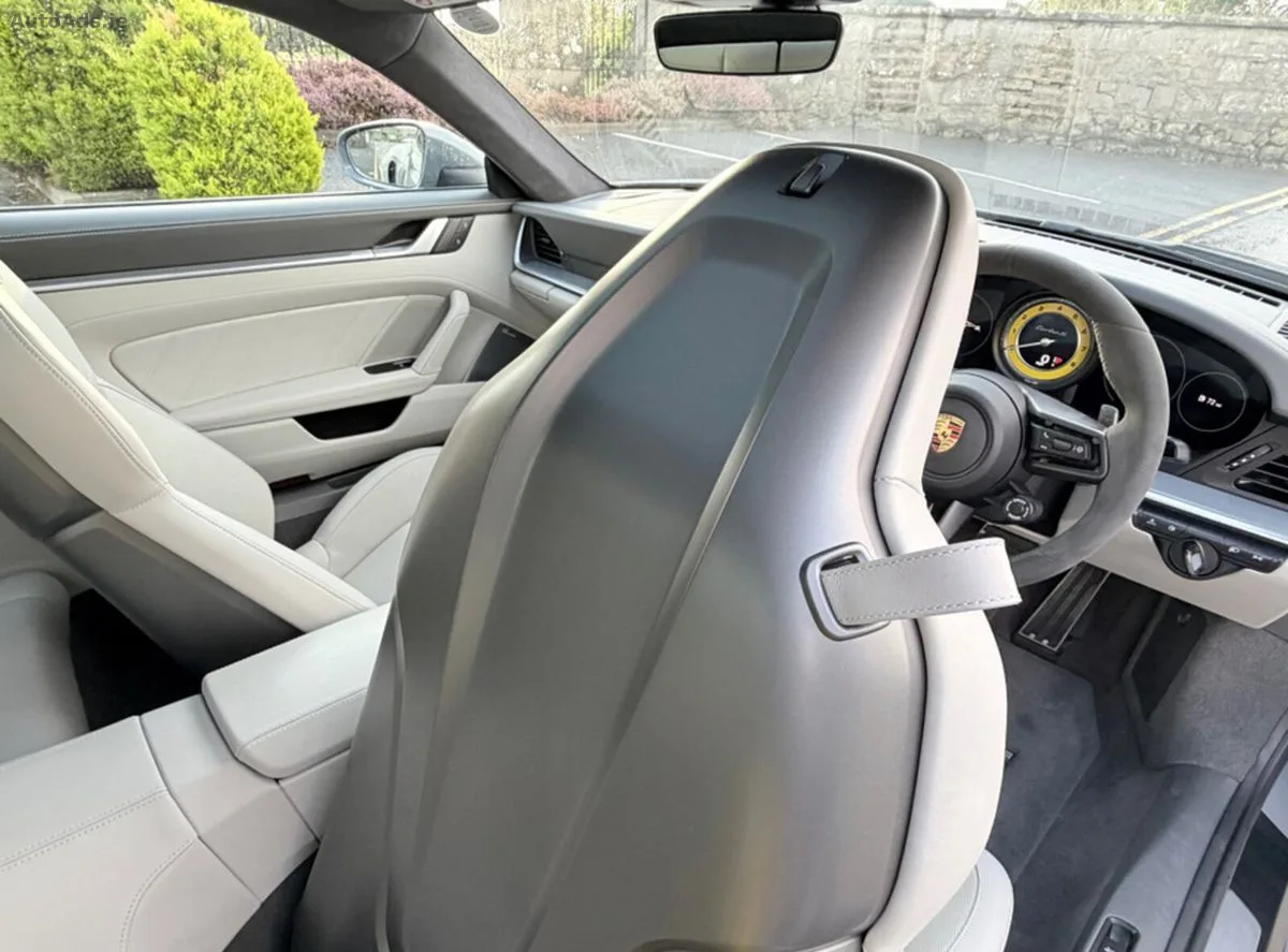 2023 Porsche 911 – photo 15