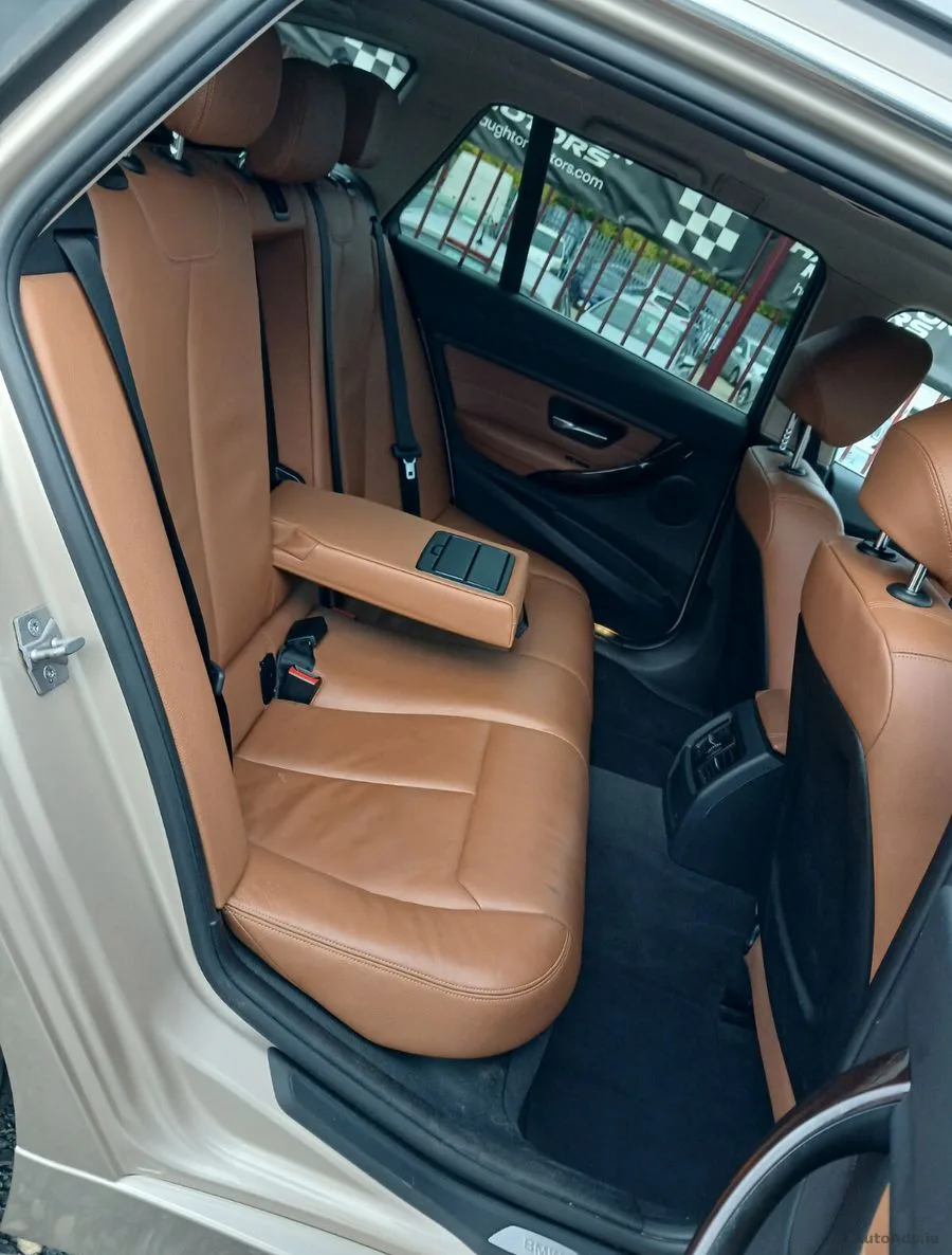 2013 BMW 3-Series – photo 17