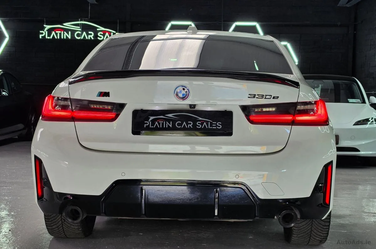 2024 BMW 3-Series – photo 12