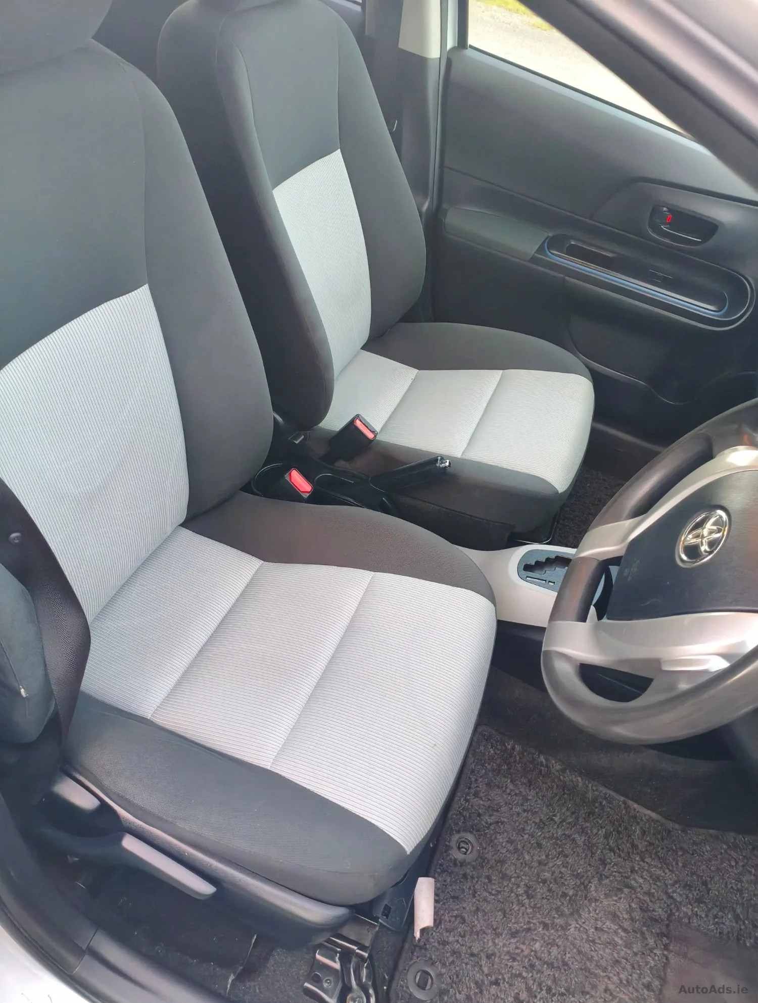 2014 Toyota Aqua – photo 9