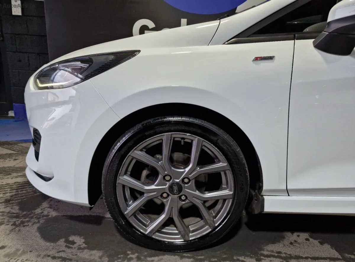 2023 Ford Fiesta – photo 3