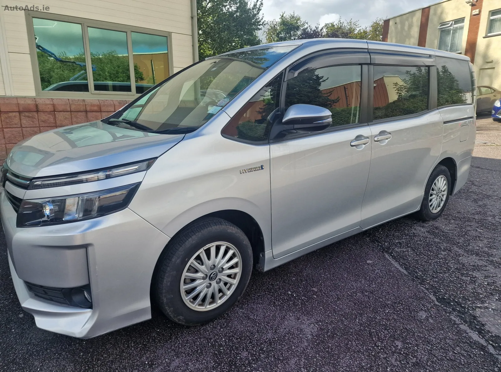 2016 Toyota Voxy – photo 18