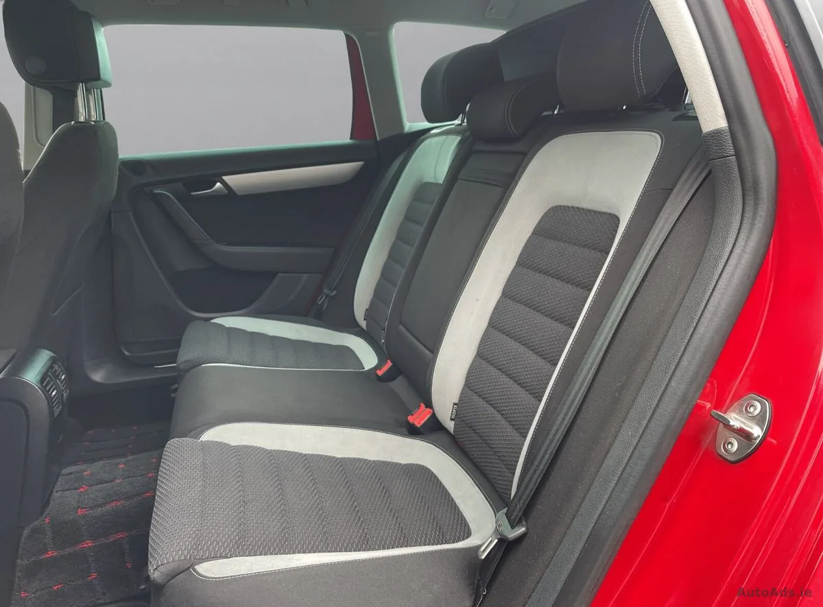 2015 Volkswagen Passat – photo 12