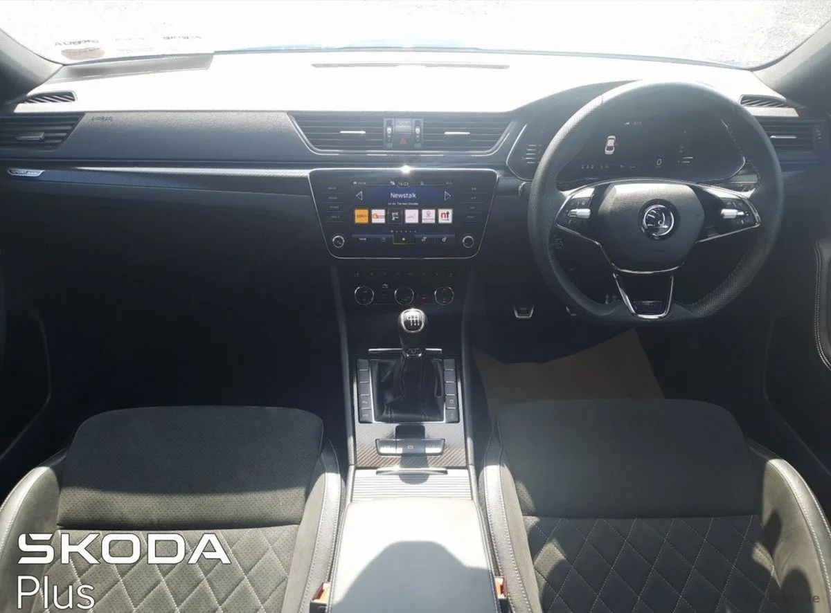 2023 Skoda Superb – photo 2