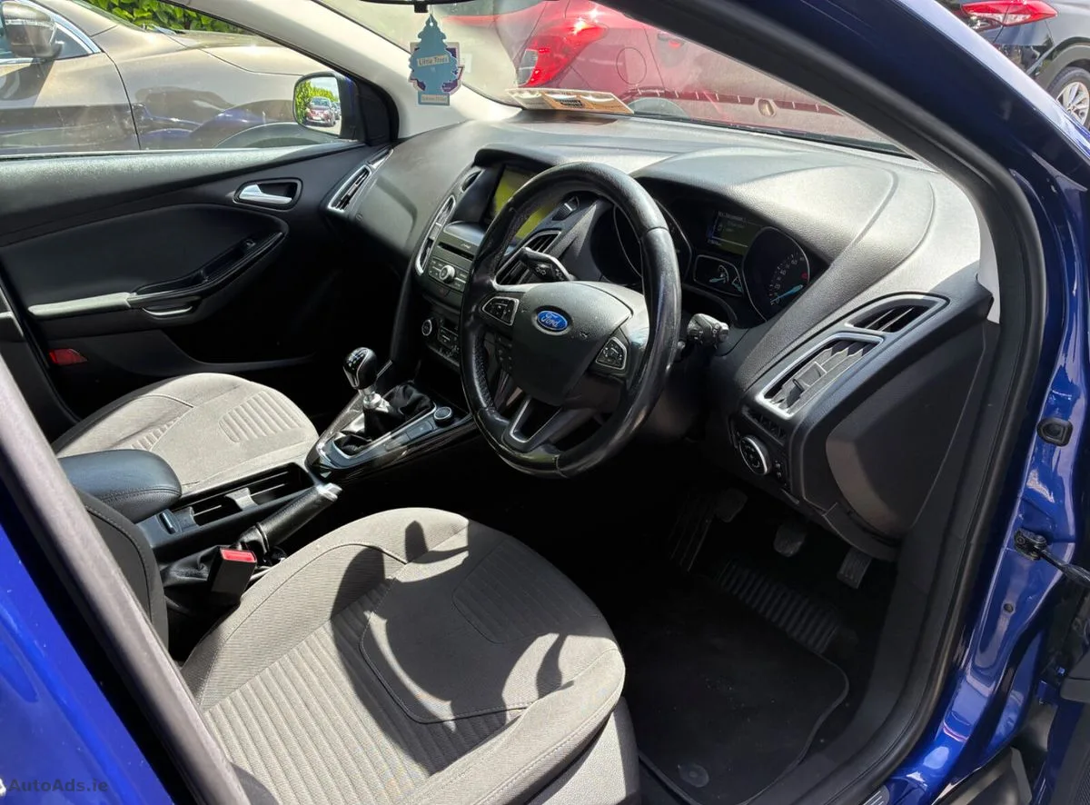 2016 Ford Focus – photo 13