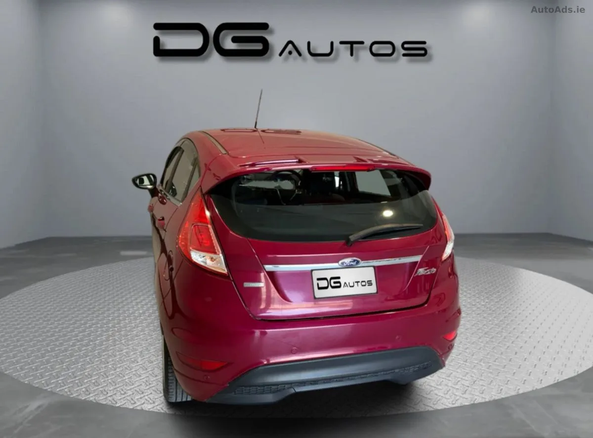 2015 Ford Fiesta – photo 4