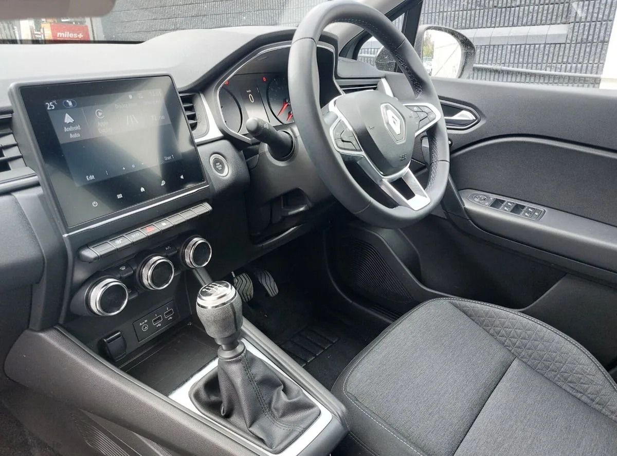 2023 Renault Captur – photo 17