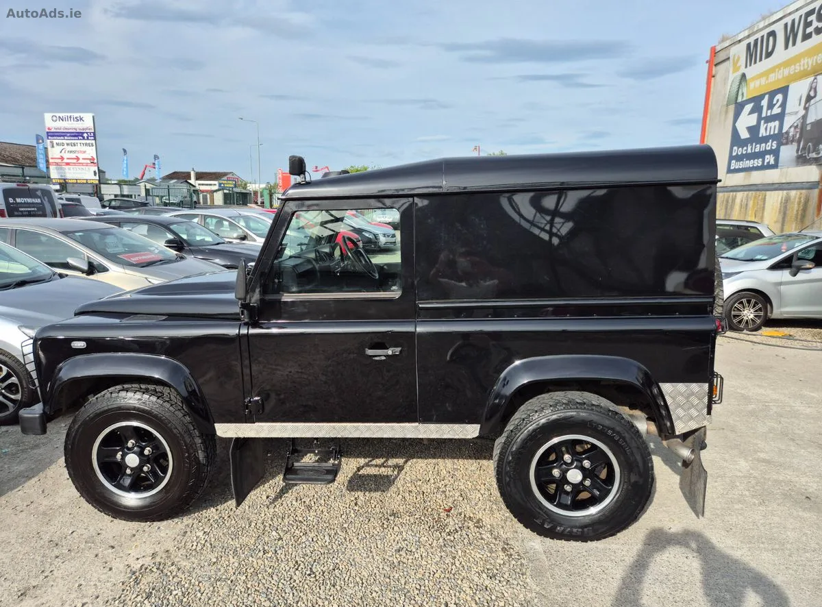 2013 Land Rover Defender – photo 11