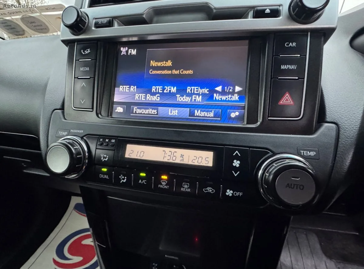 2016 Toyota Land Cruiser – photo 15