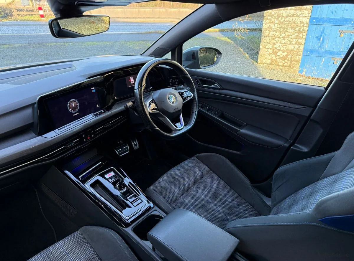 2022 Volkswagen Golf – photo 9