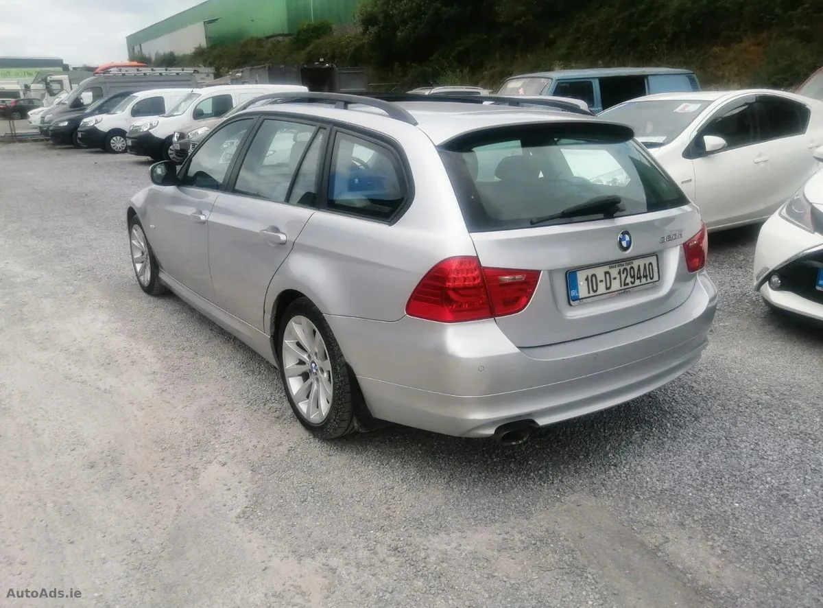2010 BMW 3-Series – photo 4