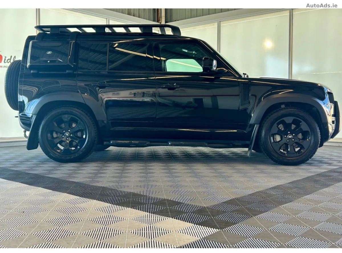 2023 Land Rover Defender – photo 5