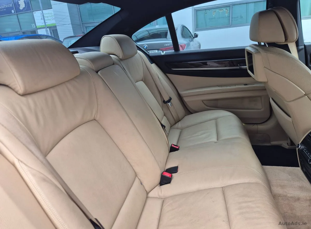 2009 BMW 7-Series – photo 11