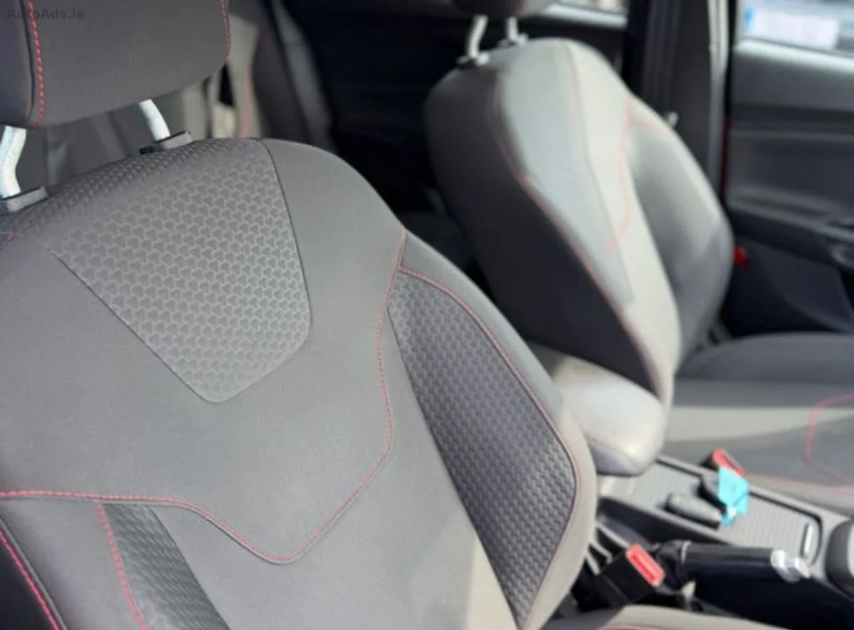 2017 Ford Focus – photo 12