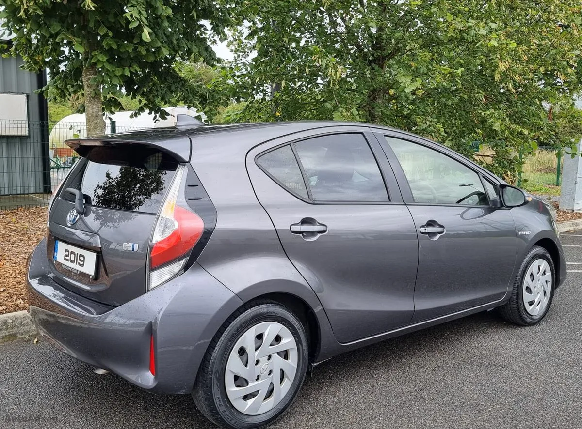 2019 Toyota Aqua – photo 5
