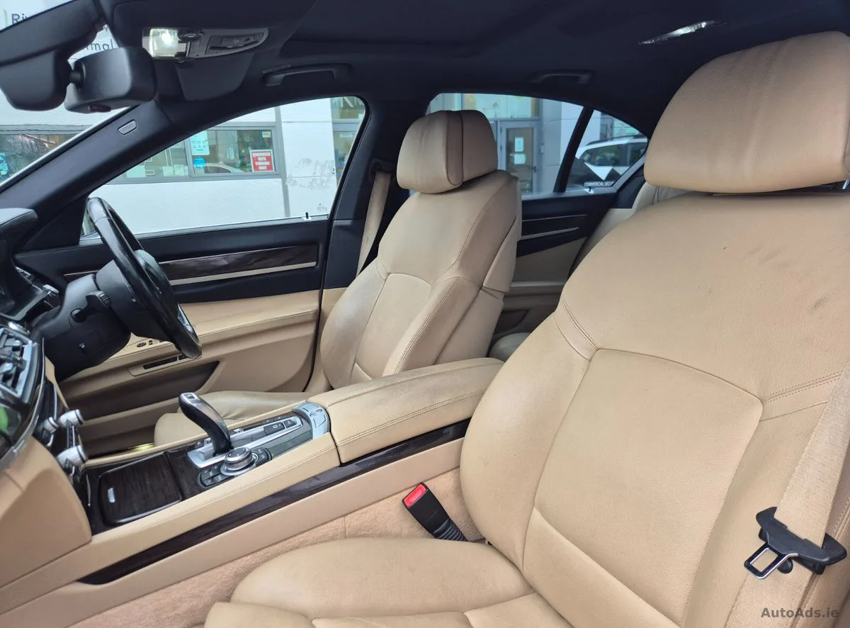 2009 BMW 7-Series – photo 9