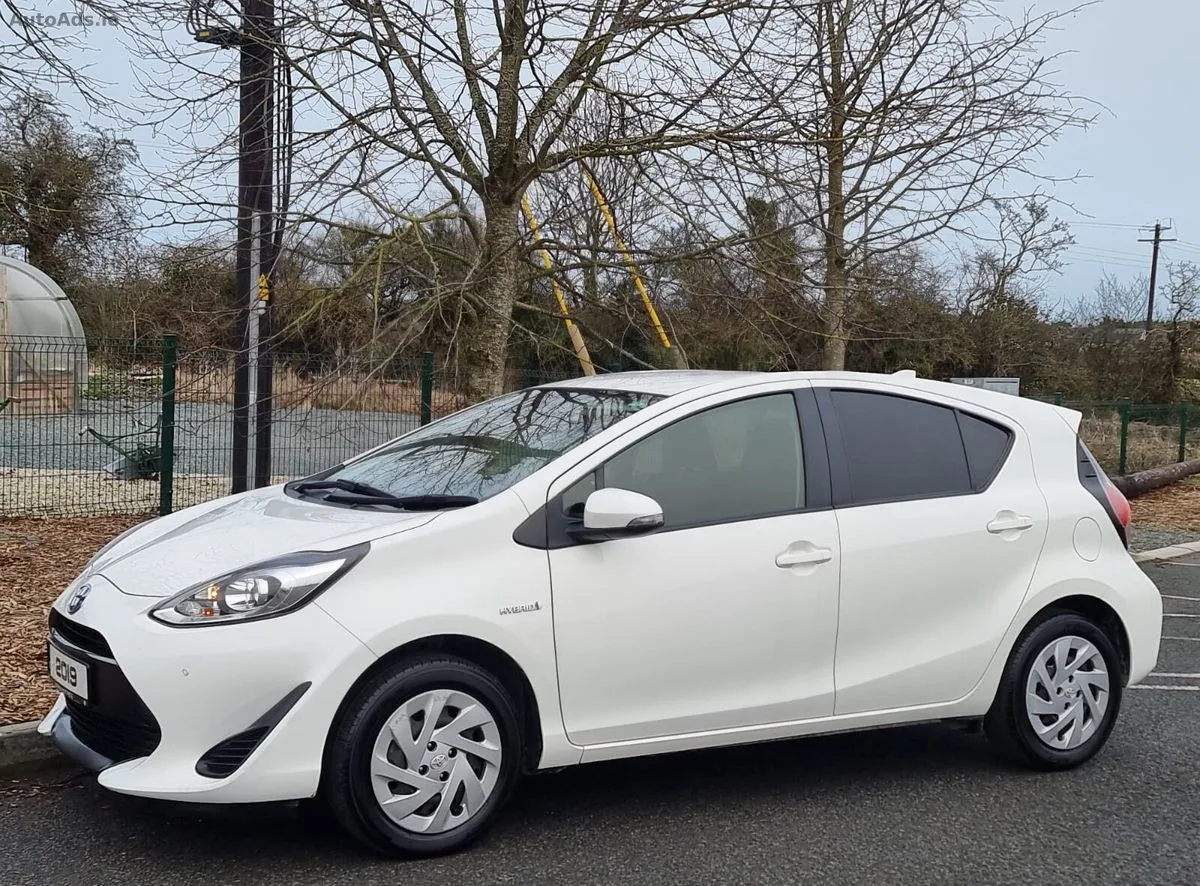 2019 Toyota Aqua – photo 8