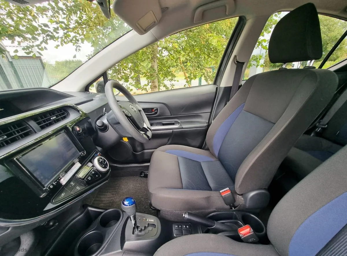 2019 Toyota Aqua – photo 16