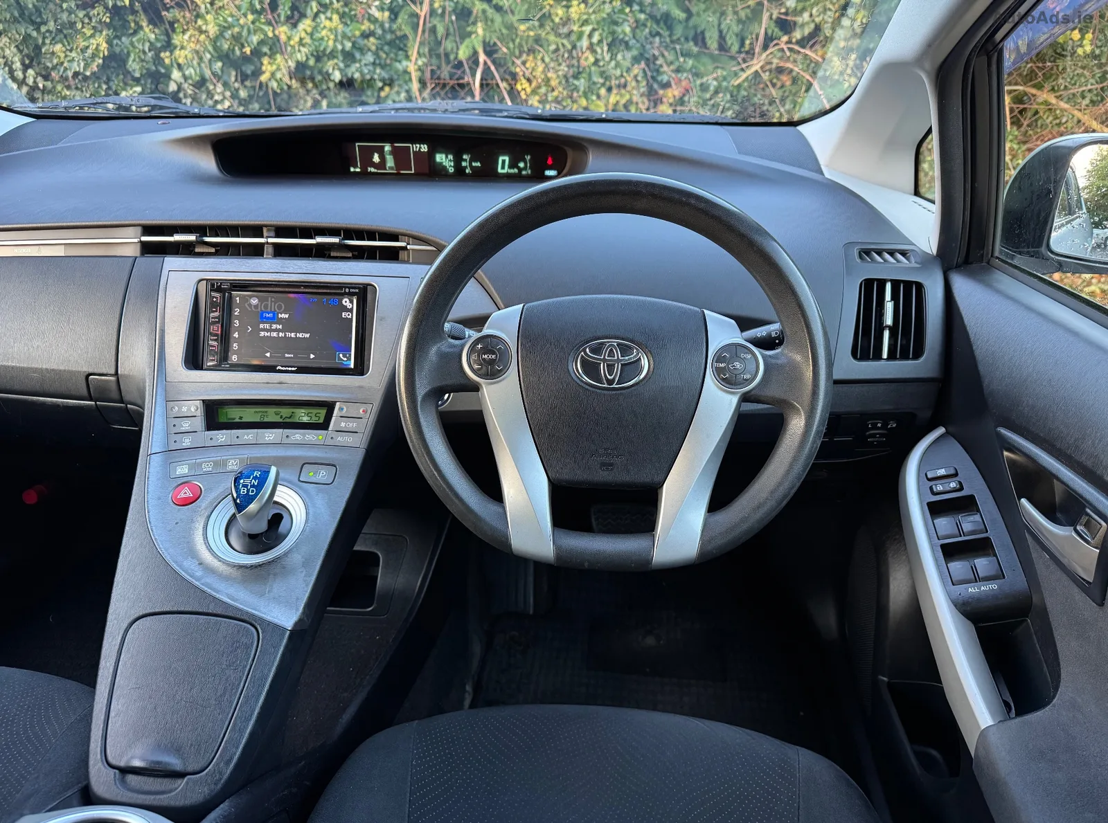 2013 Toyota Prius – photo 10