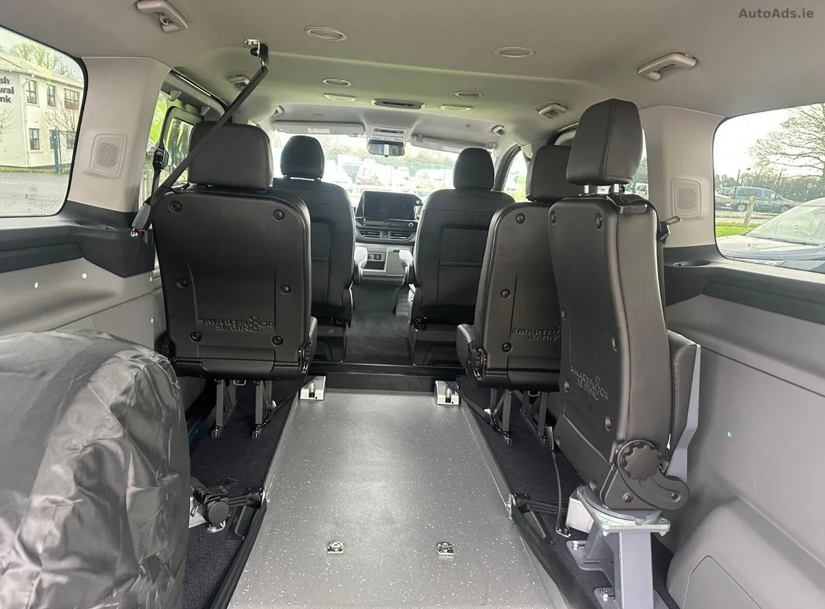2026 Ford Tourneo Custom – photo 12