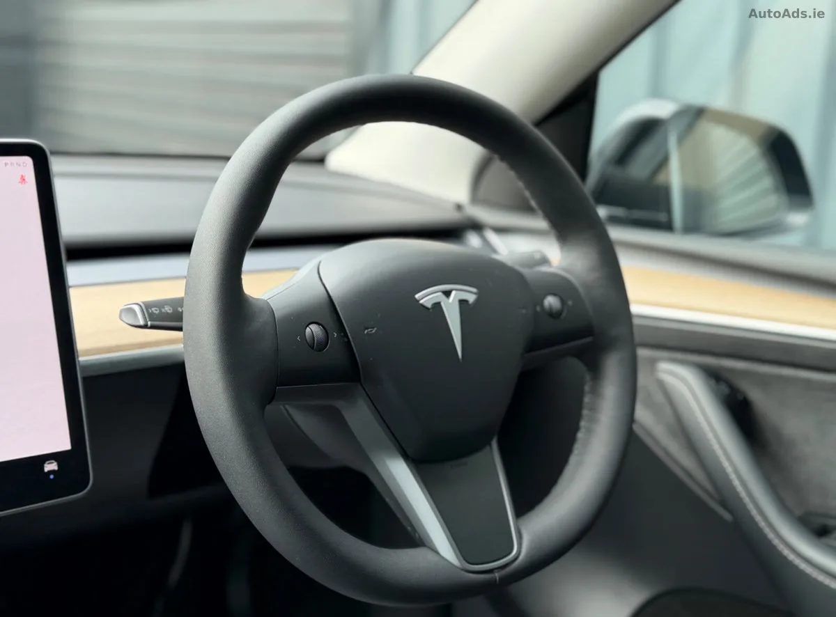 2023 Tesla Model Y – photo 13