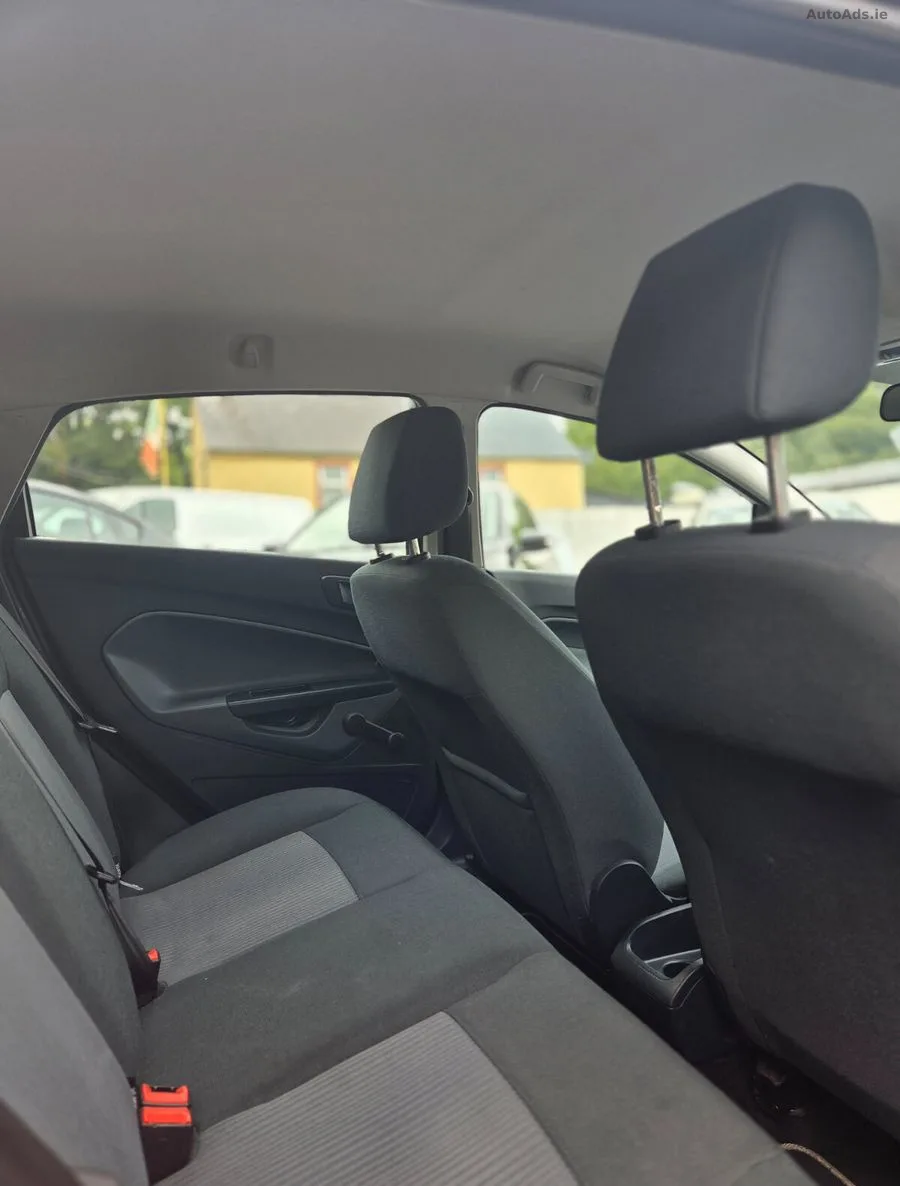 2011 Ford Fiesta – photo 16