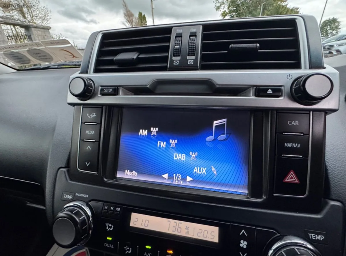 2016 Toyota Land Cruiser – photo 17
