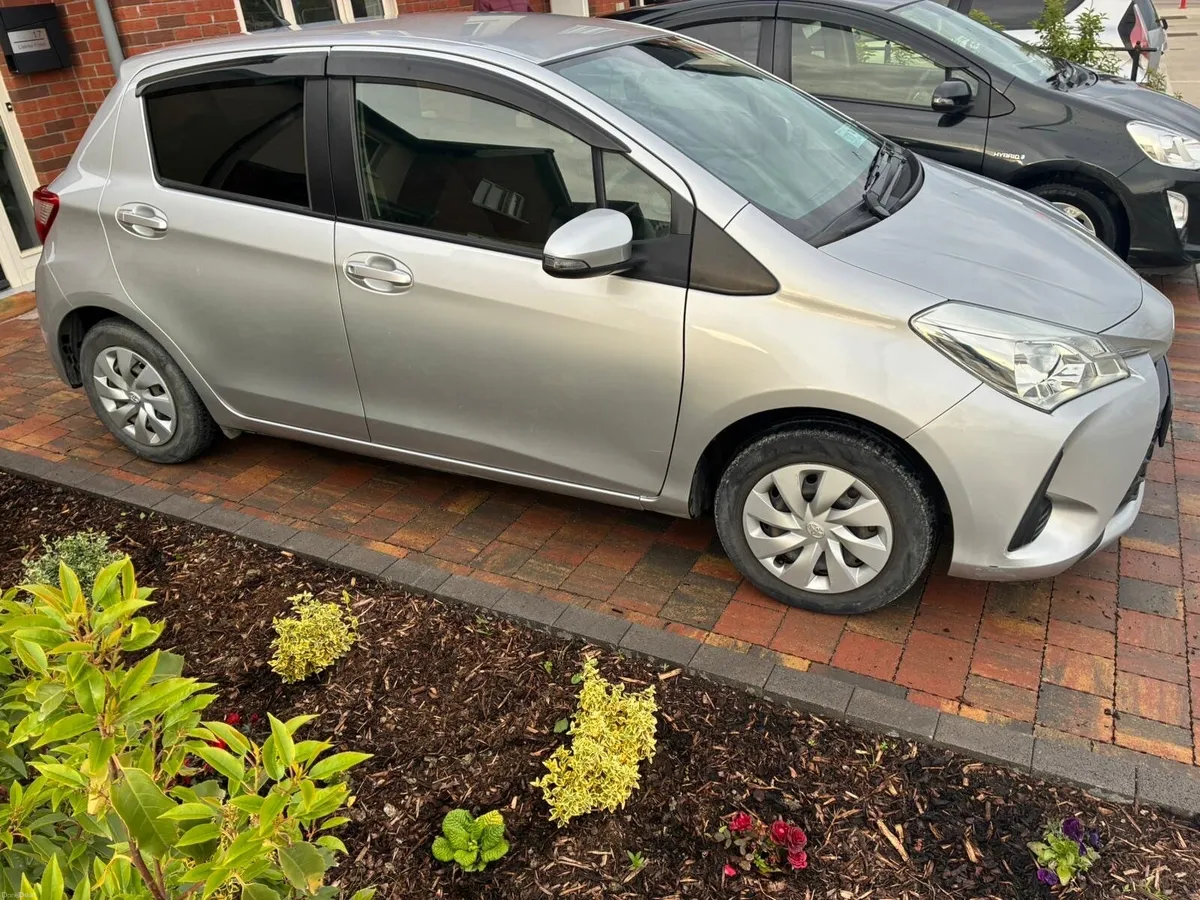 2019 Toyota Vitz – photo 3