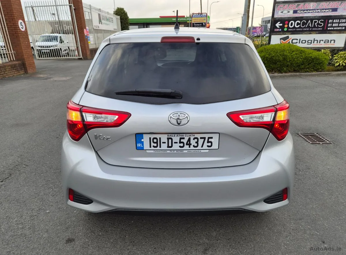 2019 Toyota Vitz – photo 4