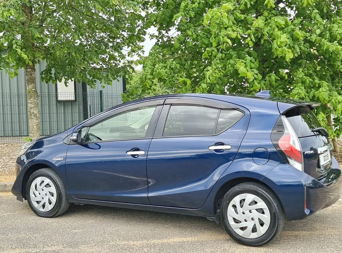 2019 Toyota Aqua – photo 6