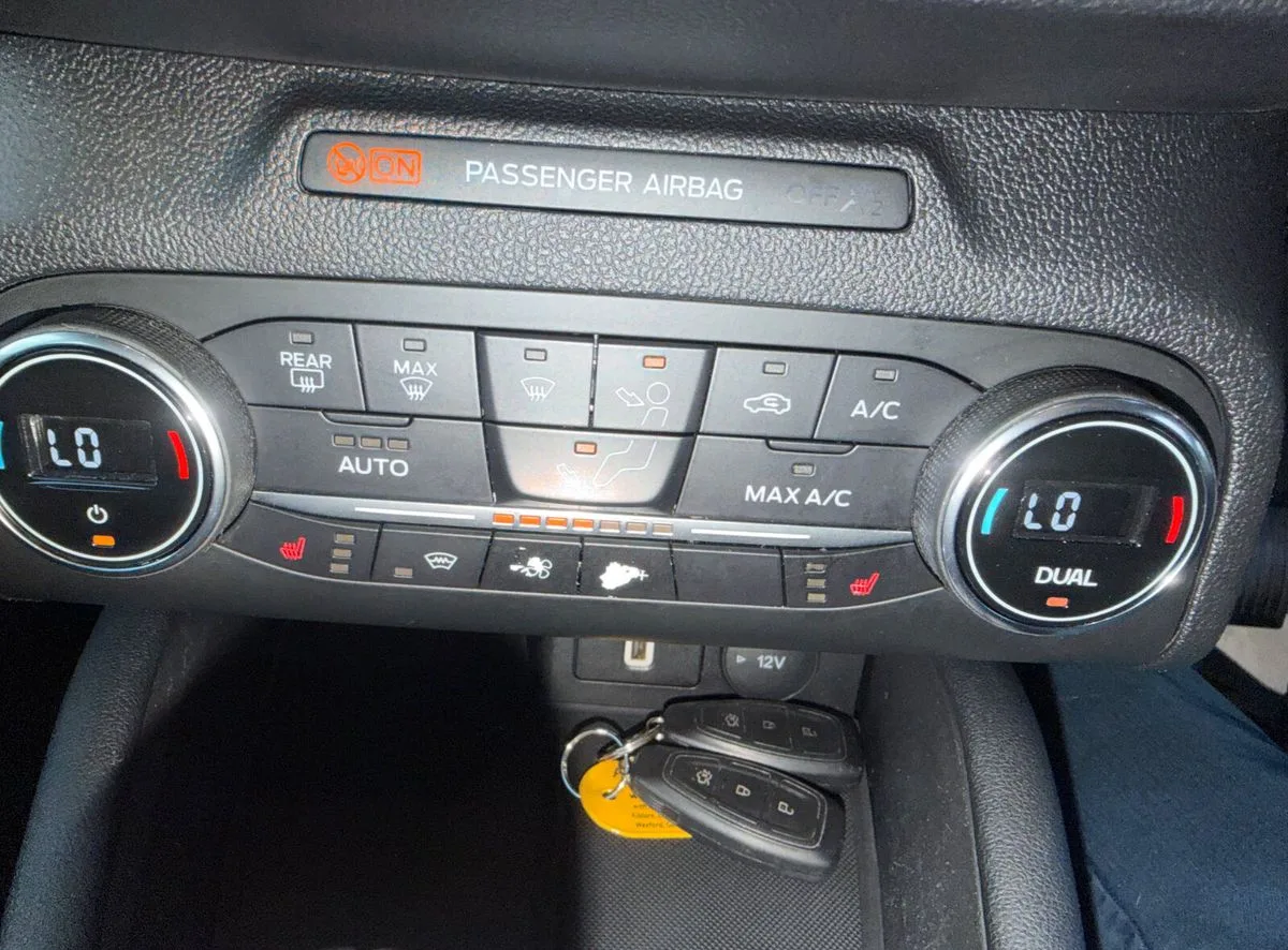 2020 Ford Focus – photo 13