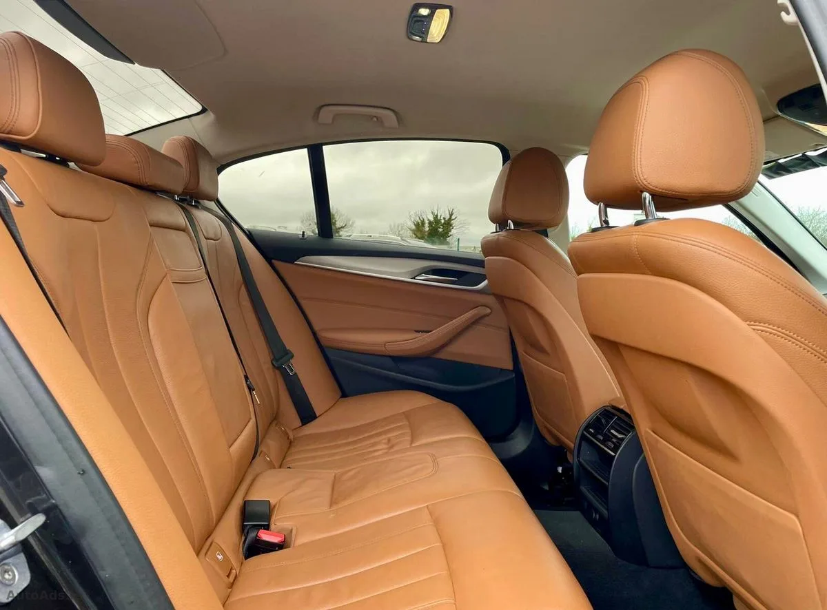2019 BMW 5-Series – photo 14
