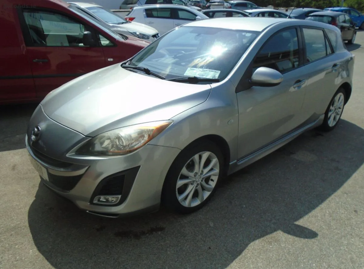 2011 Mazda Mazda3 – photo 2