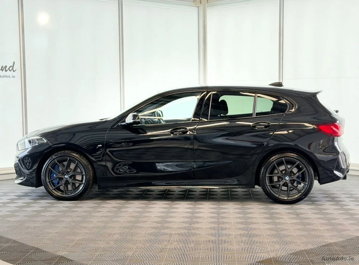 2024 BMW 1-Series – photo 2