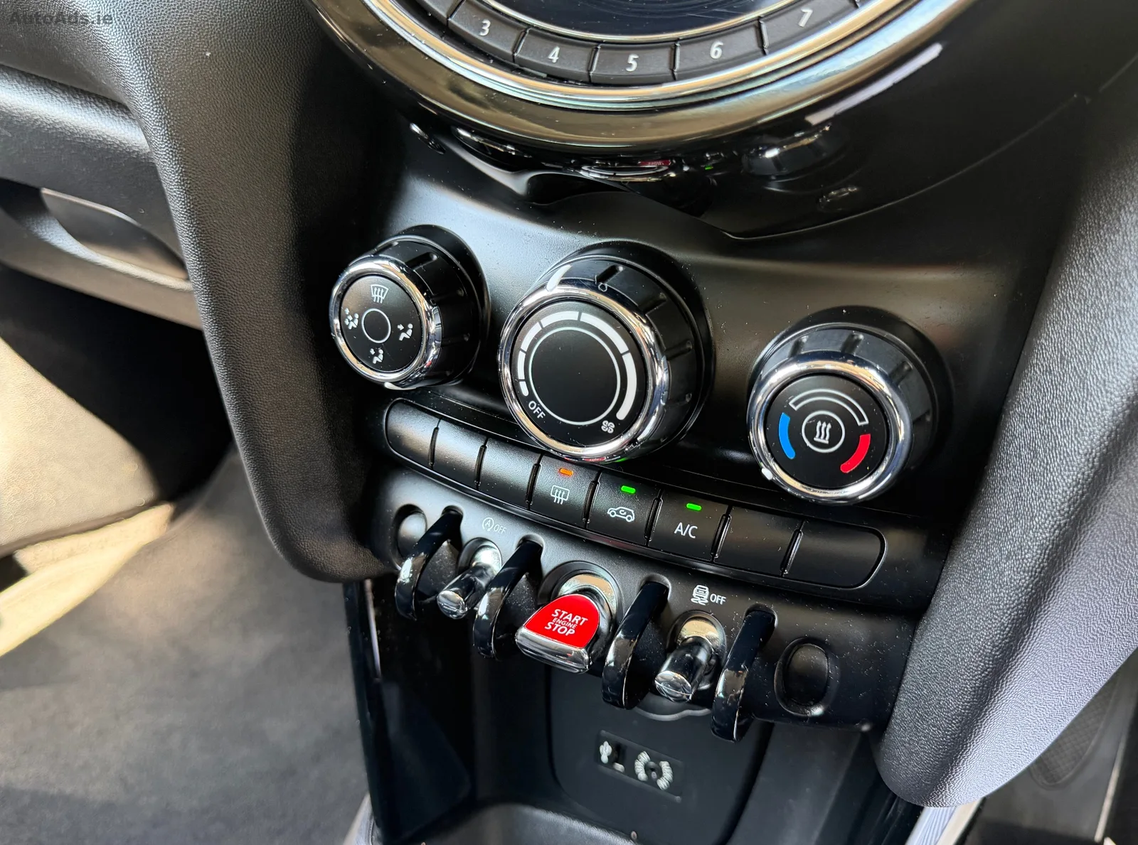 2015 MINI One – photo 9