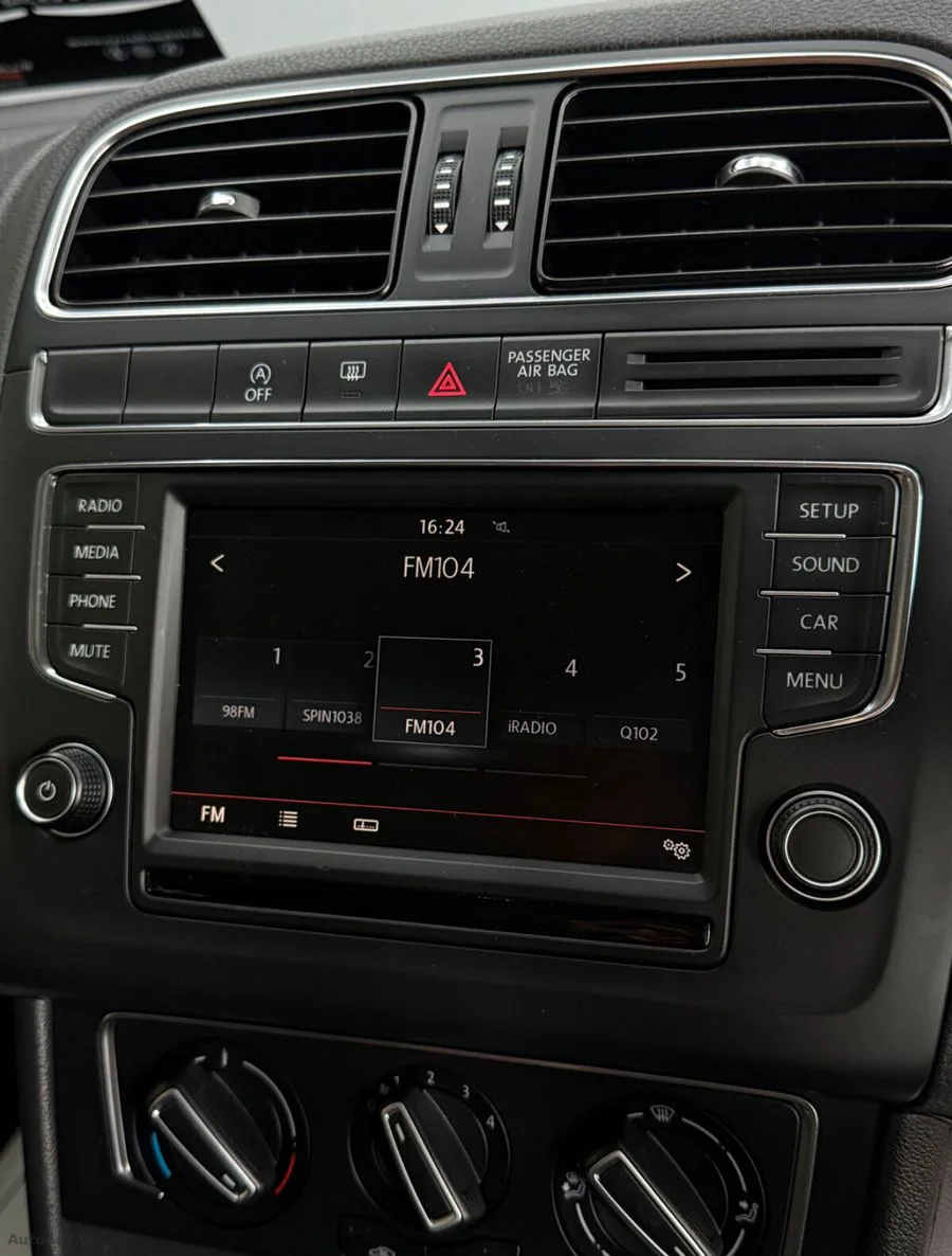 2015 Volkswagen Polo – photo 16