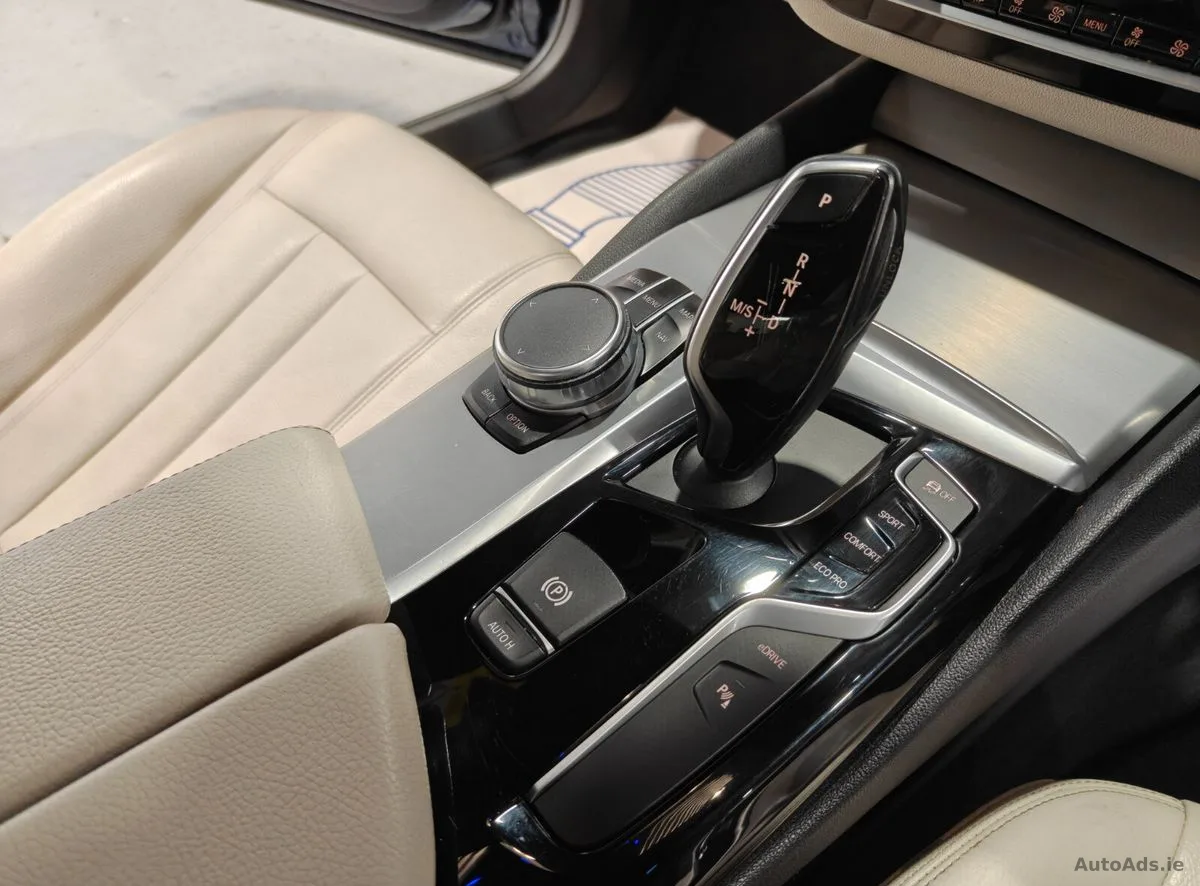 2017 BMW 5-Series – photo 15