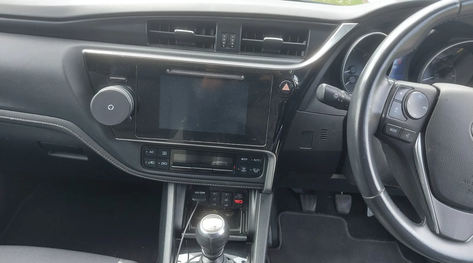 2016 Toyota Auris – photo 5