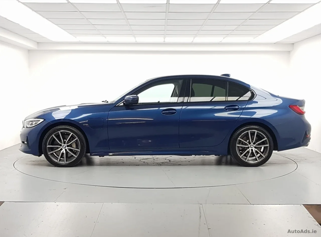 2021 BMW 3 Series – photo 5